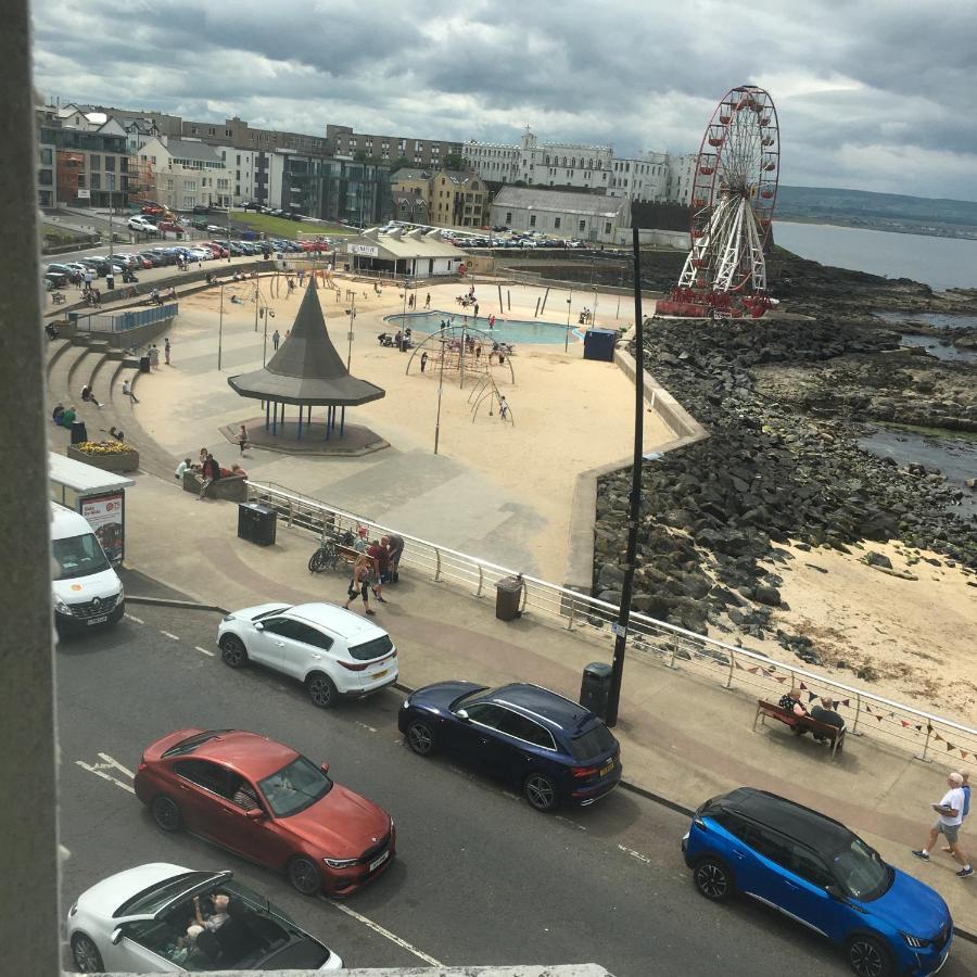 On The Prom Aparthotel Portstewart Buitenkant foto